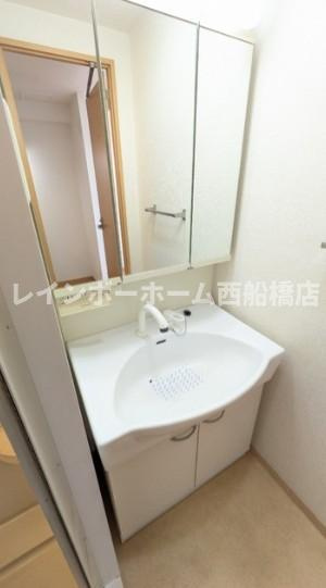 コート八千代台の独立洗面台