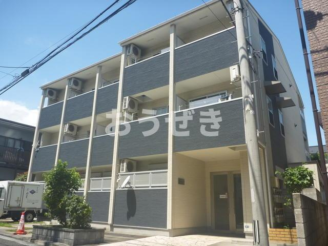 ルミエールマツダのエントランス