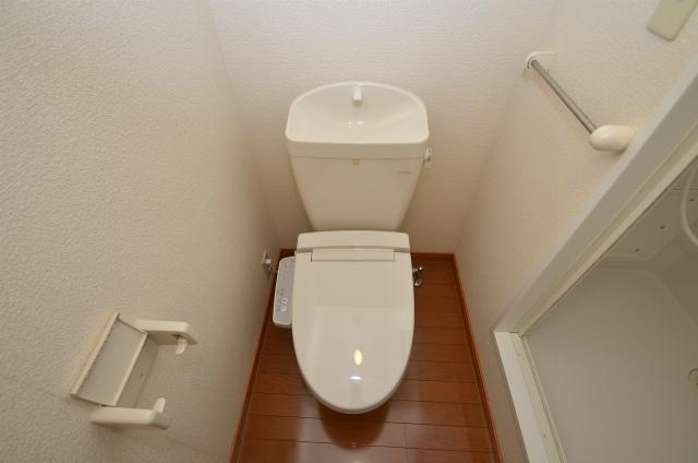 北九州市八幡西区西鳴水２丁目のアパートのトイレ