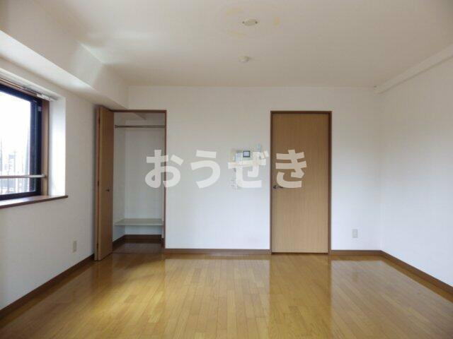 ファイブフォー白金の居間・リビング|同タイプです。