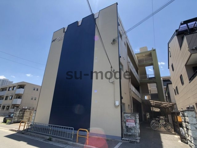 ナンノ第8号館の外観