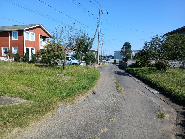 東松山市下野本　土地114坪の前面道路含む現地写真