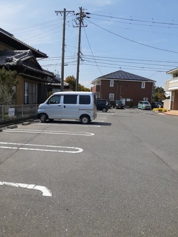 【駐車場】 | ワイズ　フォレストⅠ