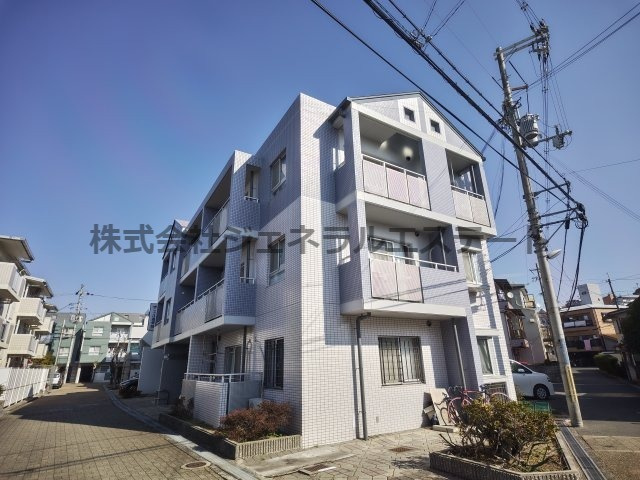 ラポールヨシキの外観