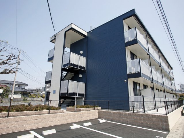 レオパレス山元の外観|外観は落ち着いています