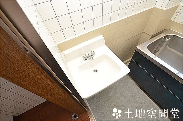 ＹＭＭビルの独立洗面台