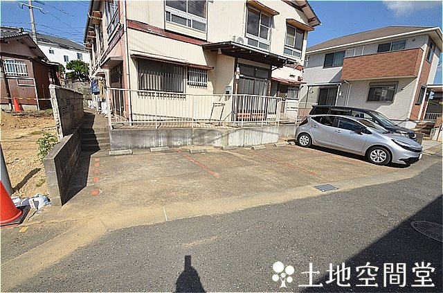 折尾２丁目　タウンハウスの駐車場