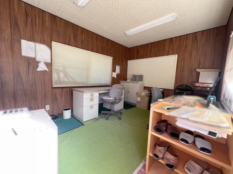 飾東町夕陽ケ丘　中古一戸建ての洋室