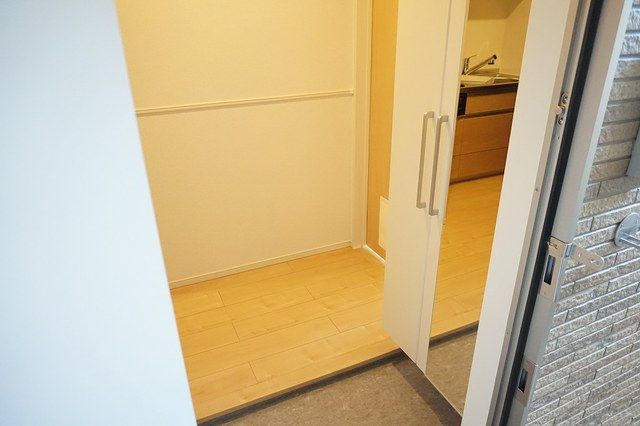 ジェルメ　壱番館の玄関