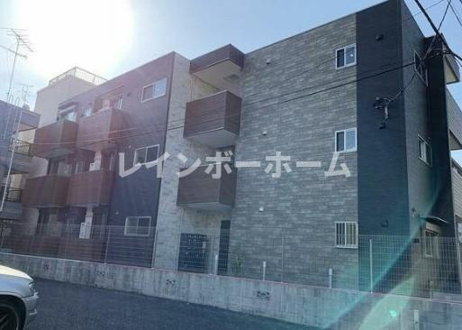 ラプレジオ小岩の外観