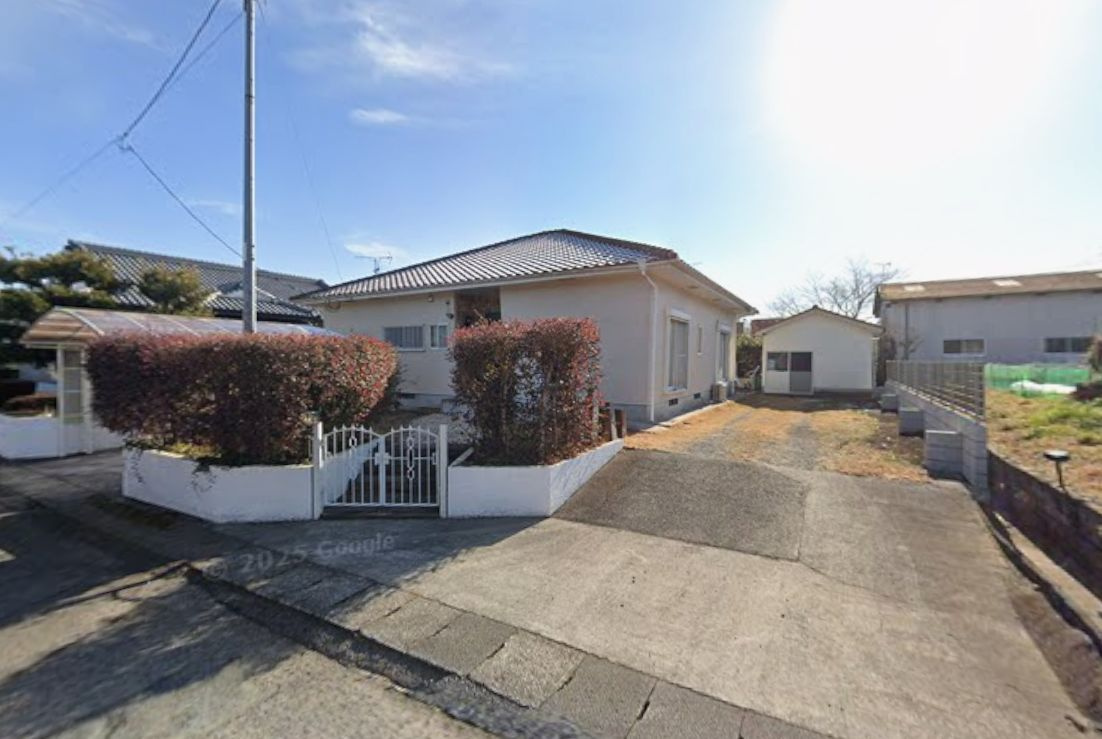 曽於市末吉町諏訪方の中古一戸建の外観