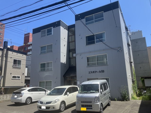 札幌市中央区南六条西１３丁目の一棟マンション