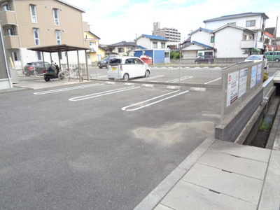 【駐車場】 | ラフィネ東深津　B棟