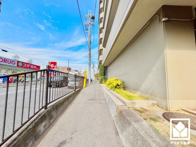 リブコート武庫川のエントランス