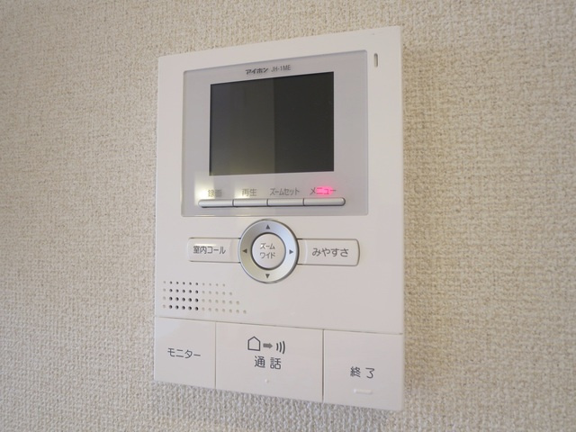 グランドゥールのセキュリティ|お顔が確認できて安心のモニタ付きインターホン完備です♪