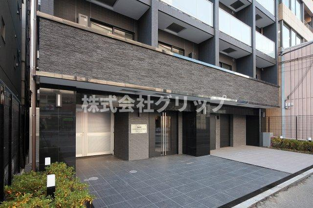 Le'a横濱東口壱番館のエントランス