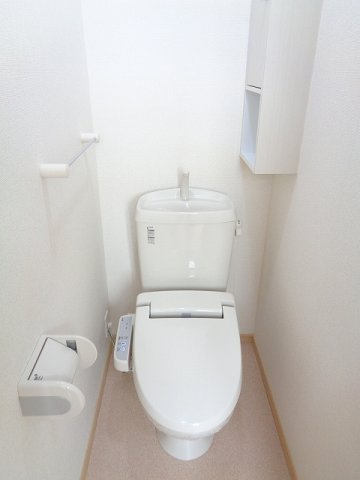 セレブリティ　Ａのトイレ|落ち着いたトイレです