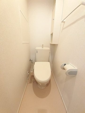 アイ・スマイル南島田のトイレ|コンパクトで使いやすいトイレです
