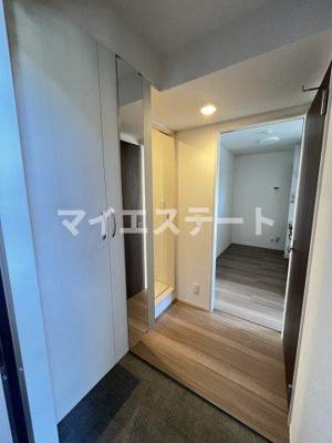 【玄関】 | ブルーム | 別部屋写真