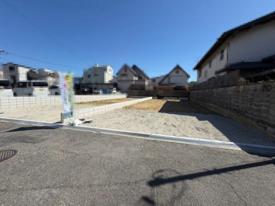 【外観】 | 高師浜１丁目　新築分譲住宅 | ２面採光の居室ありますよ♪明るく風通しの良い快適な室内に気分も自然と明るくなりますね！家族の笑顔も増えそうです♪