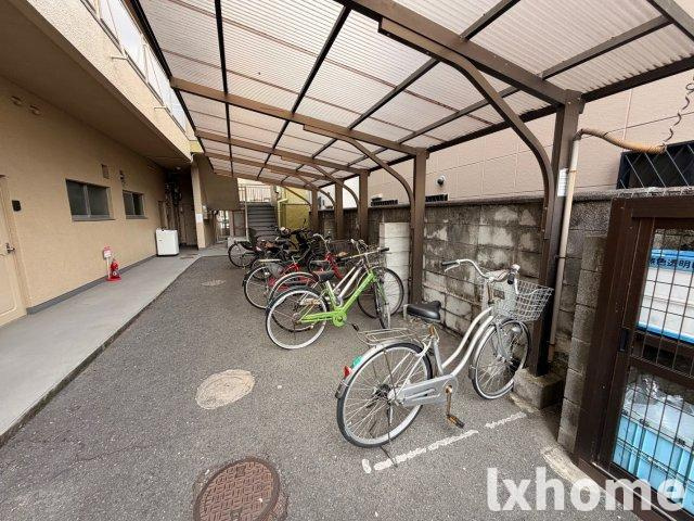 ナンノ第8号館のエントランス