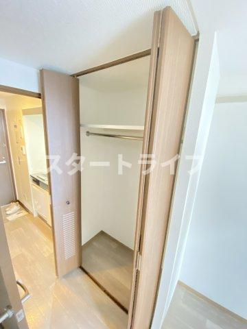 大阪市淀川区十三東３丁目の賃貸マンションの収納