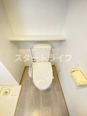 大阪市淀川区十三東３丁目の賃貸マンションのトイレ
