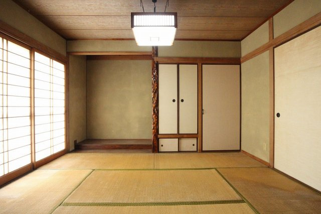 安佐北区倉掛3丁目の和室|床の間・押入付きの約6帖の和室（1階）