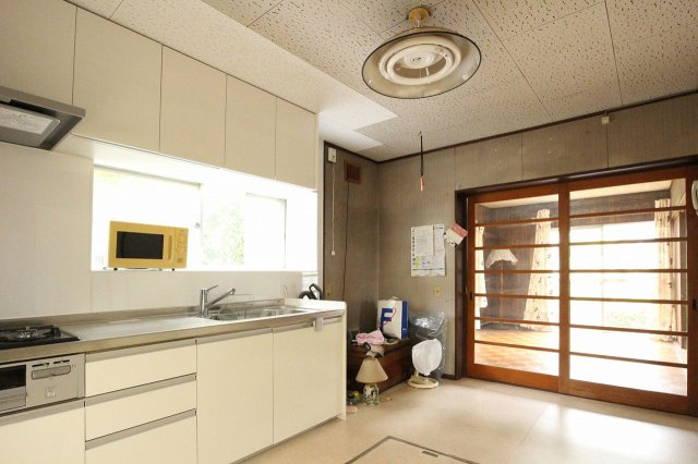安佐北区倉掛3丁目のキッチン|約6帖のダイニングキッチン