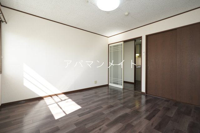【居間・リビング】 | 第二稲荷山ハイツB | 戸塚周辺ならアパマンメイトへＬｅｔｓ Ｇｏ ！