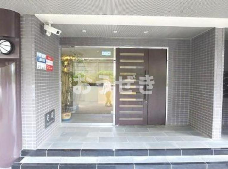自由ヶ丘サニーヒルズのエントランス