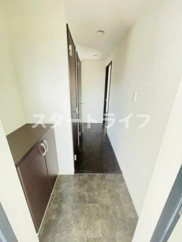 大阪市淀川区西中島７丁目の賃貸マンションの玄関