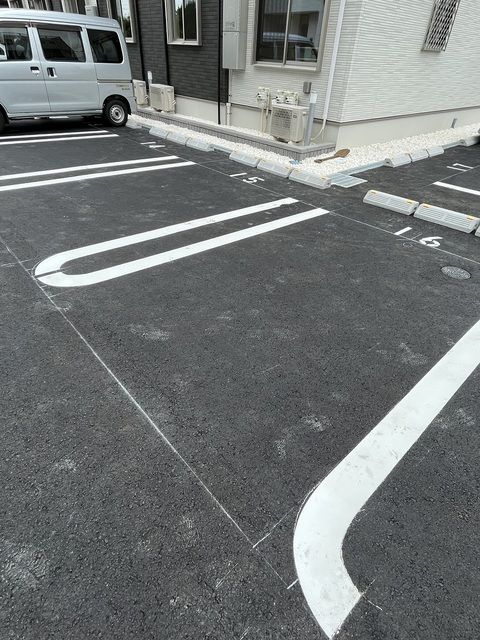 サニーコートＤ棟の駐車場