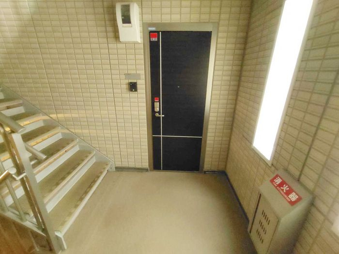 カメリア大森の玄関