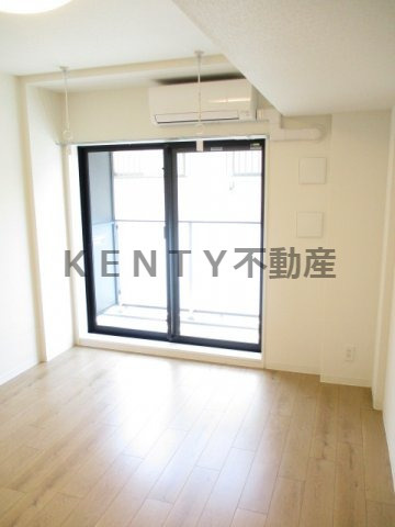 【居間・リビング】 | ルネサンスコート大森町 | ゆったりとした居間です