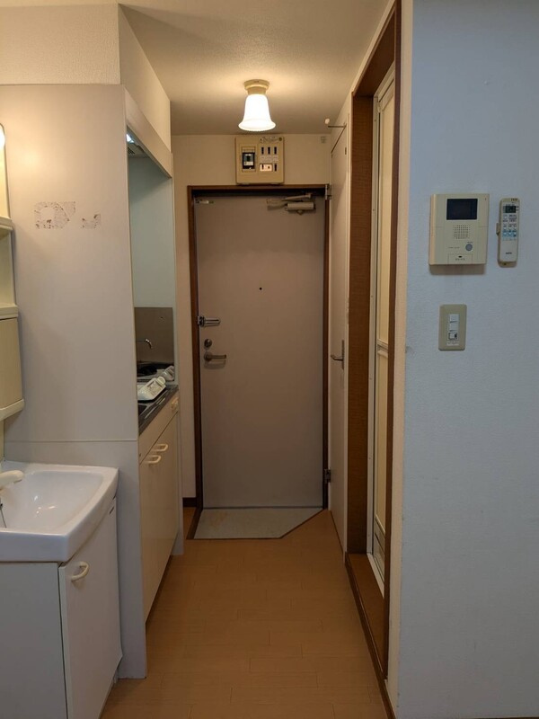 シェスタミモザの玄関