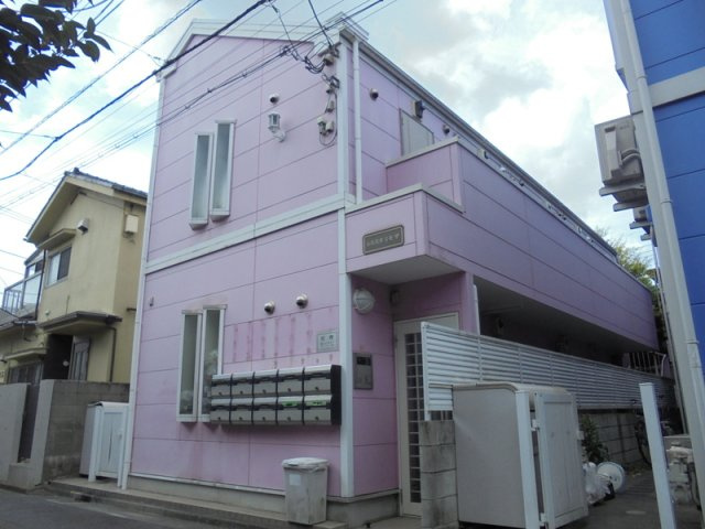 シェスタミモザのエントランス