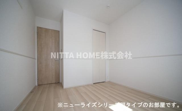 コンコルディア　柏原の内装|【イメージ写真】独立した洋室が２室あります♪照明器具、エアコン完備◎