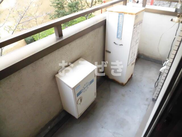 梁山下町ビルのバルコニー