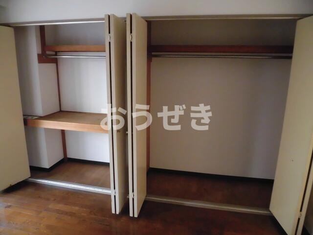 梁山下町ビルの収納