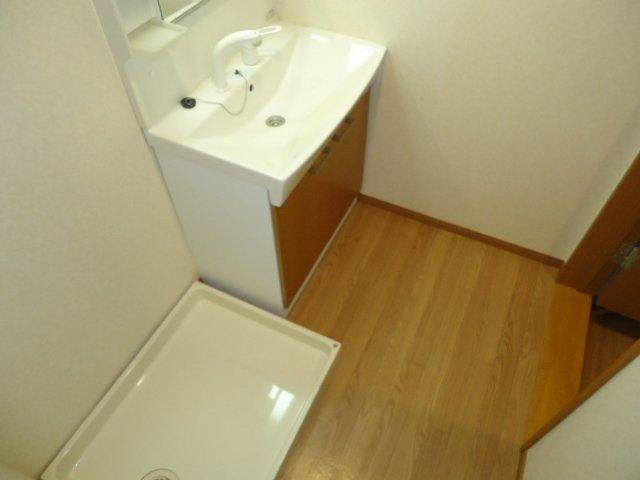 加古川市尾上町口里のアパートのその他|洗濯機置場