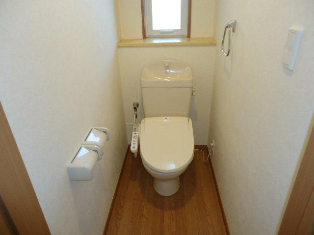 加古川市尾上町口里のアパートのトイレ|シャワー付トイレ