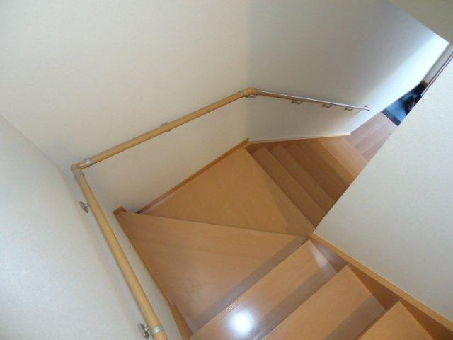 加古川市尾上町口里のアパートのその他|階段