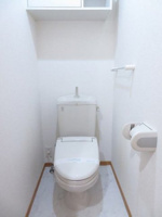 清潔感のあるトイレです