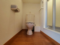 清潔感のあるトイレです