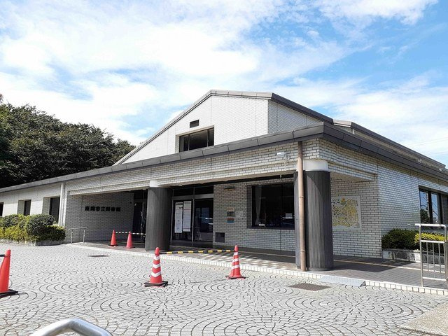 図書館まで393m