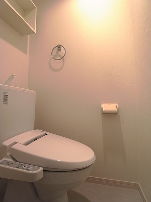ゆったりとした空間のトイレです