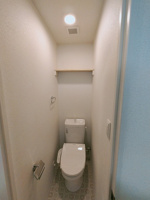 シンプルで使いやすいトイレです