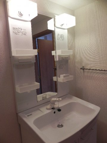 忙しい朝には欠かせない洗面所です