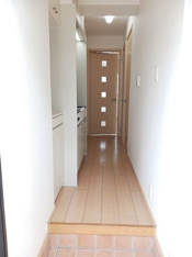 シンプルで使いやすい玄関です